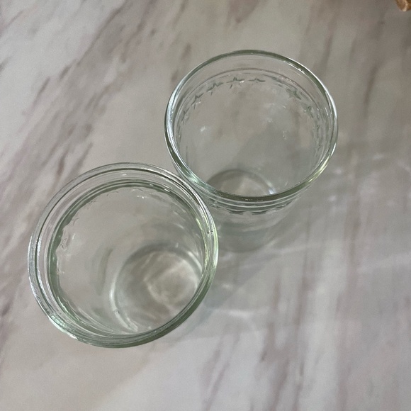 VINTAGE SET OF 2 RAISED STAR RIM JUICE GLASSES - Picture 3 of 6